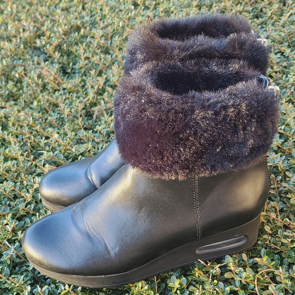 🌸 SALE Ankle fur wedge all weather leather boots